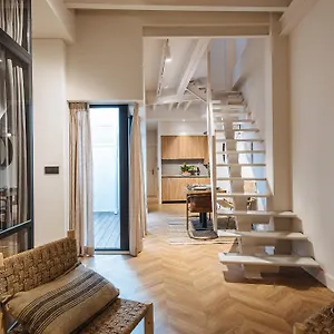 https://r26-suites.es-andalucia.com