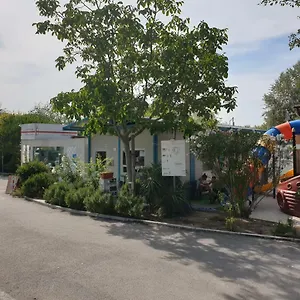 https://campeggio-don-bosco.hotelslidodijesolo.com