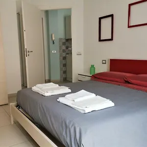 https://caponapoli-8.hotels-amalfi.com