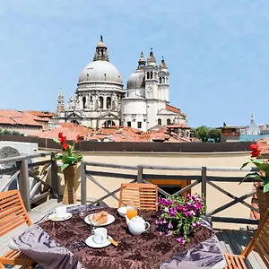 Apartment Dorsoduro Charme By Wonderful Italy, Venedig